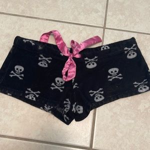 Skull and cross bones pj shorts